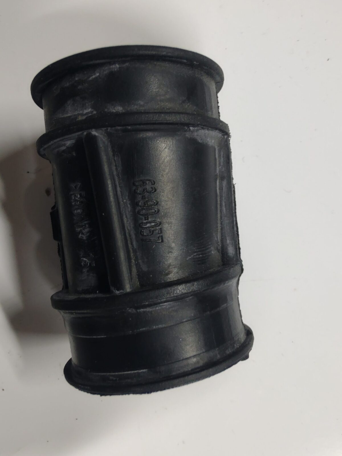 63-90-057 Патрубок циркуляційного насосу посудомийної машини Ariston/Indesit/Whirpool 2 63-90-057 Патрубок циркуляційного насосу посудомийної машини Ariston/Indesit/Whirpool — изображение 2