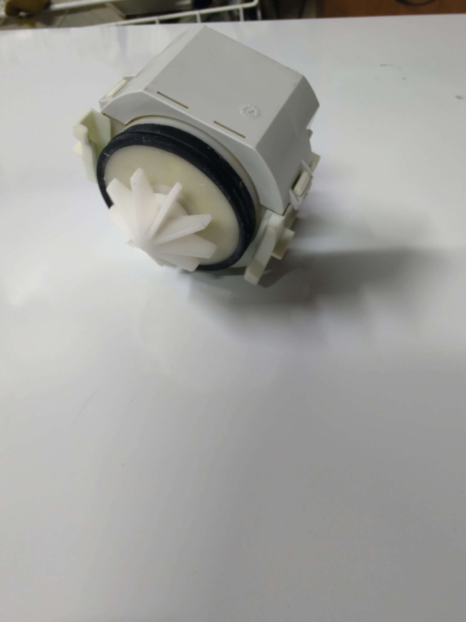 Насос для зливу (помпа) Copreci BLP3 01/003 475.190 для посудомийної машини Bosch, Siemens (611332, 620774) 2 Насос для зливу (помпа) Copreci BLP3 01/003 475.190 для посудомийної машини Bosch, Siemens (611332, 620774) — изображение 2